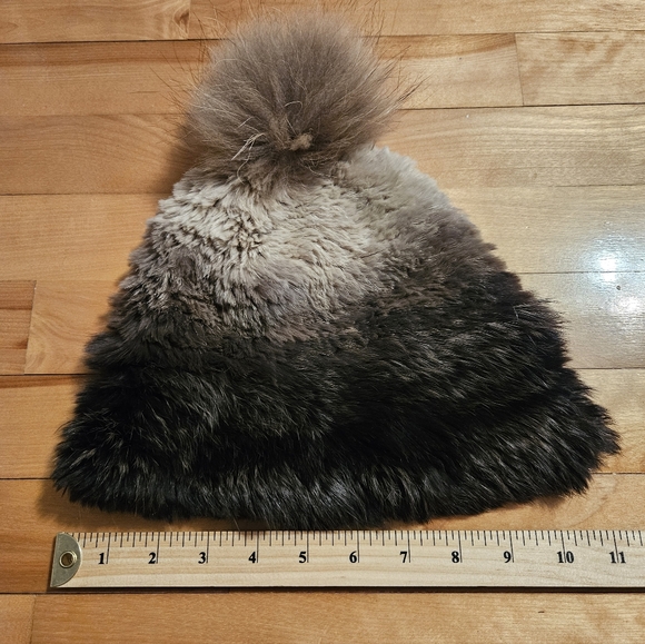 Real Fur Hat Touque Furlux With Pompom - Picture 5 of 6